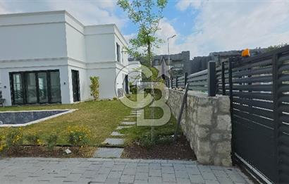 Ege Mahallesi'nde Özel Havuzlu 4+1 Müstakil Villa