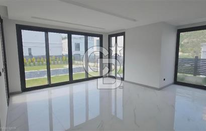Ege Mahallesi'nde Özel Havuzlu 4+1 Müstakil Villa