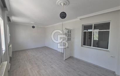 Bornova Atatürk'te, Bahçeli Aile Apartmanında Merkezi 3+1 Kiralık
