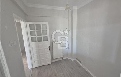 Bornova Atatürk'te, Bahçeli Aile Apartmanında Merkezi 3+1 Kiralık