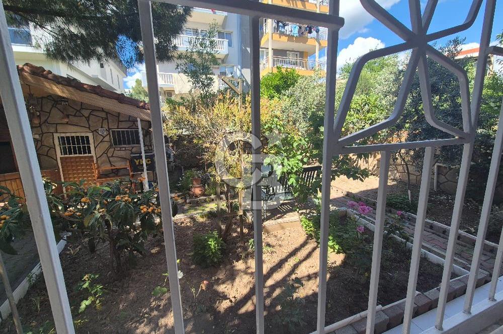 Bornova Atatürk'te, Bahçeli Aile Apartmanında Merkezi 3+1 Kiralık