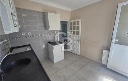 Bornova Atatürk'te, Bahçeli Aile Apartmanında Merkezi 3+1 Kiralık
