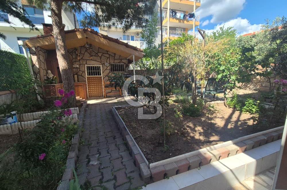 Bornova Atatürk'te, Bahçeli Aile Apartmanında Merkezi 3+1 Kiralık
