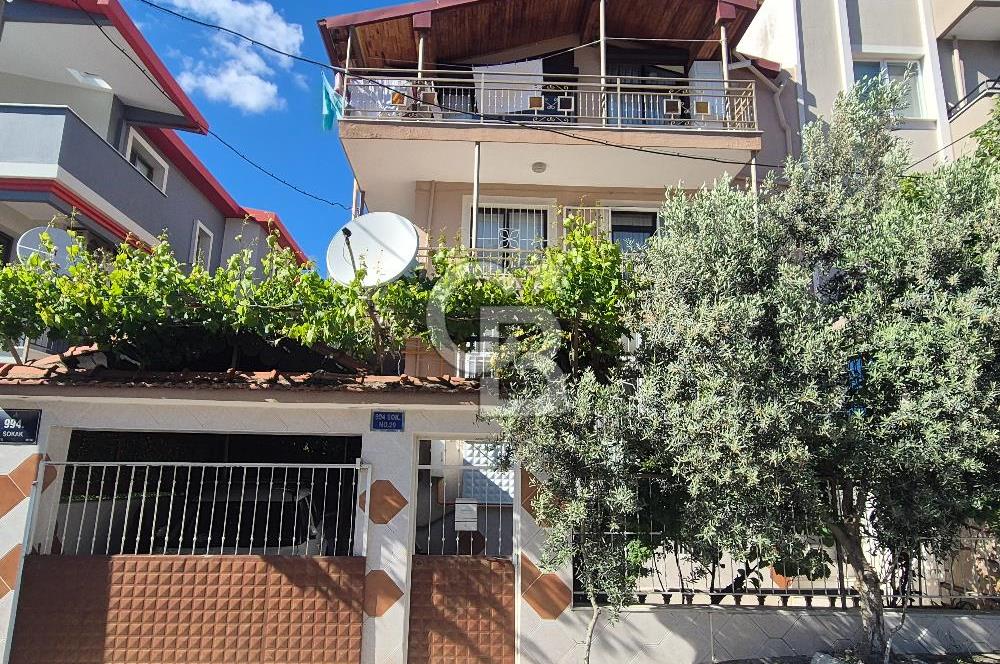 Bornova Atatürk'te, Bahçeli Aile Apartmanında Merkezi 3+1 Kiralık