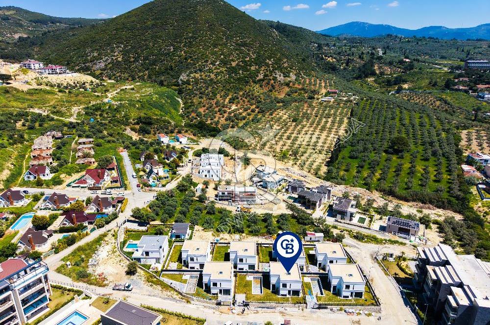 Ege Mahallesi'nde Özel Havuzlu 4+1 Müstakil Villa