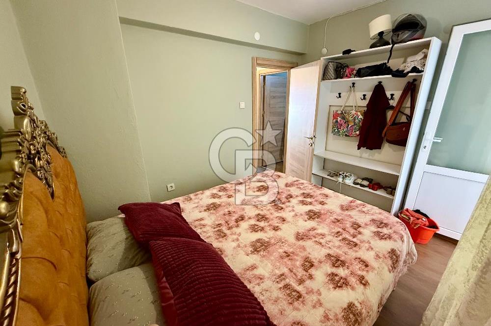 Karşıyaka Tersane'de Sahile 2 dk. Yürüme  Satılık 2+1 Daire
