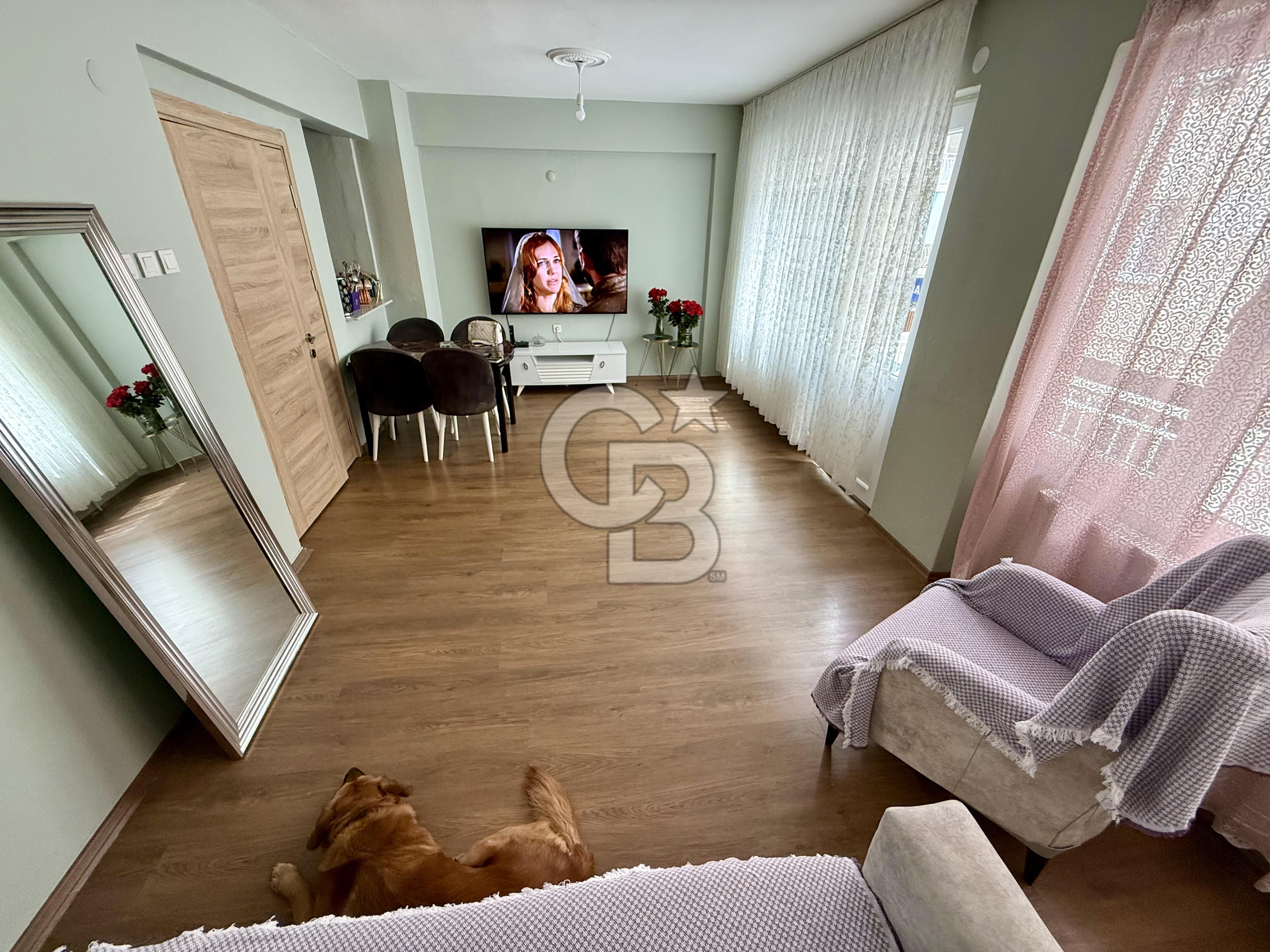 Karşıyaka Tersane'de Sahile 2 dk. Yürüme  Satılık 2+1 Daire