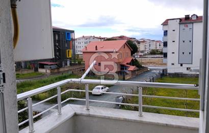 Cumhuriyet'te deniz tarafında 2+1 kiralık daire