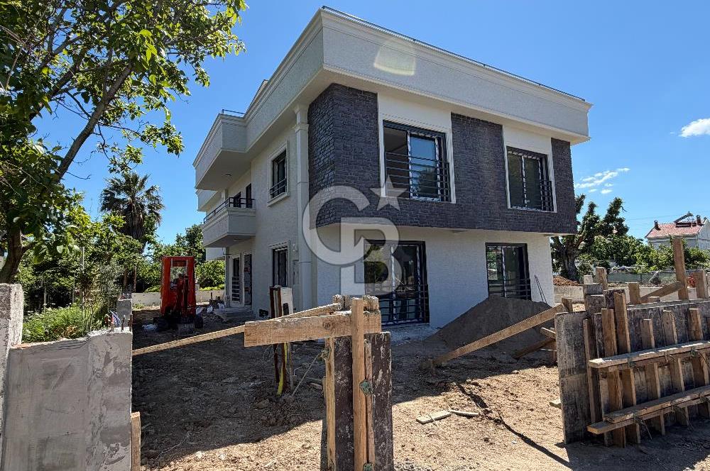 ÇANAKKALE DARDANOS’TA BOĞAZ MANZARALI SATILIK 2+1 VİLLA