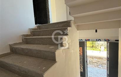 ÇANAKKALE DARDANOS’TA BOĞAZ MANZARALI SATILIK 2+1 VİLLA