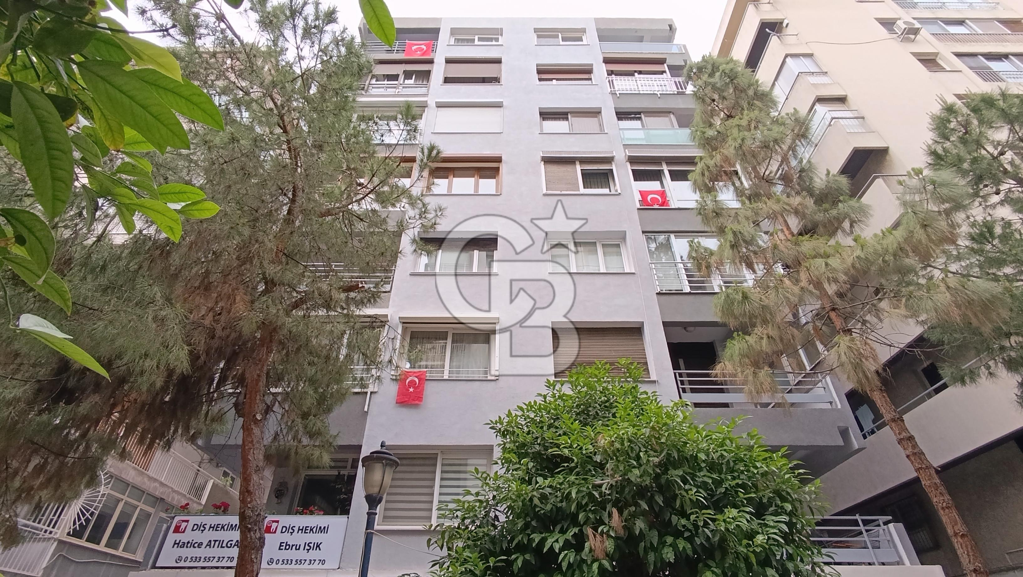 İzmir Konak Kültür Mah. Kiralık 3+1 135 m² Daire