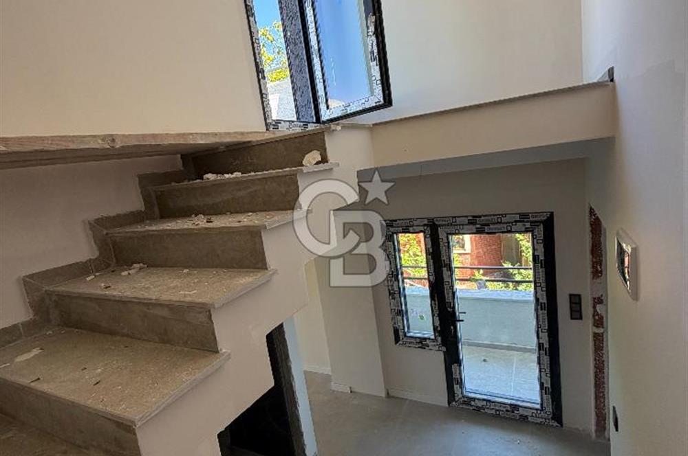 ÇANAKKALE DARDANOS’TA BOĞAZ MANZARALI SATILIK 2+1 VİLLA