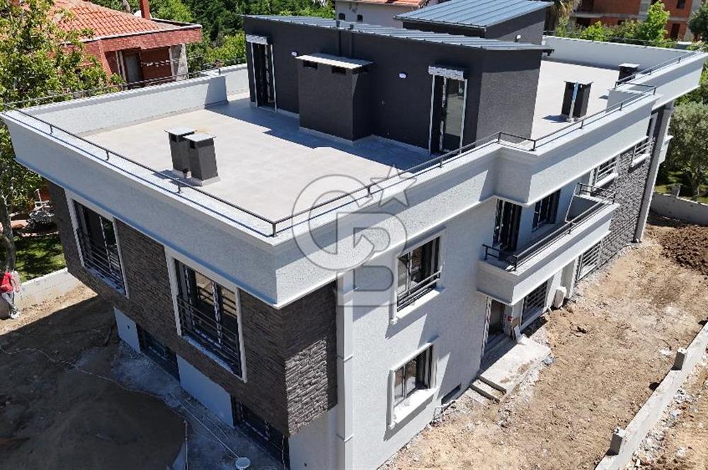 ÇANAKKALE DARDANOS’TA BOĞAZ MANZARALI SATILIK 2+1 VİLLA