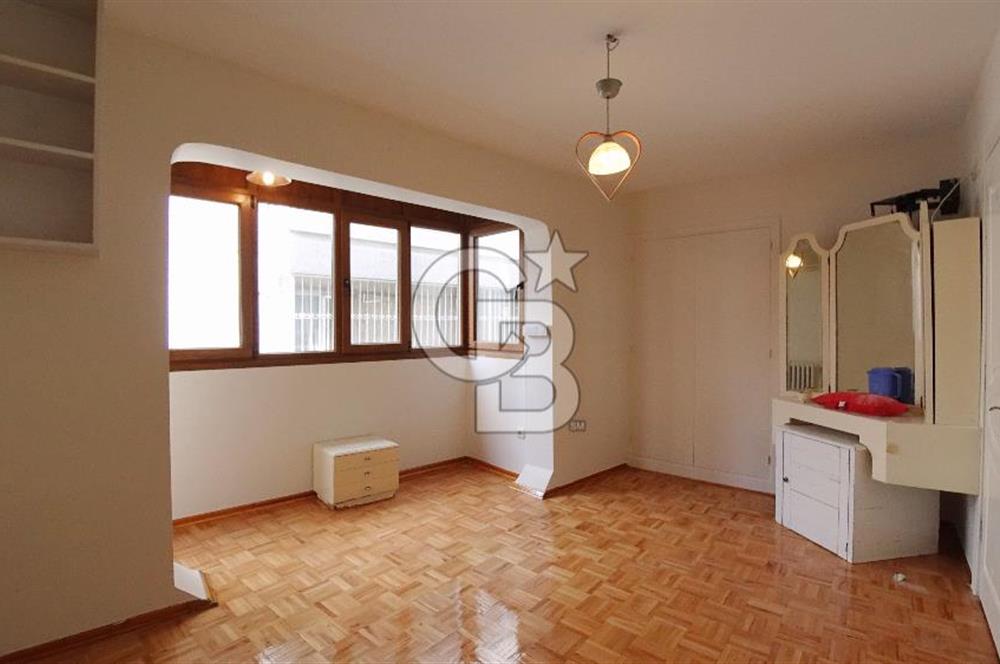 İzmir Konak Kültür Mah. Kiralık 3+1 135 m² Daire