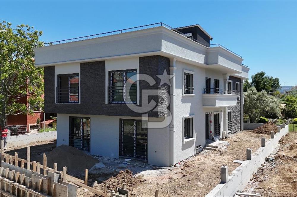 ÇANAKKALE DARDANOS’TA BOĞAZ MANZARALI SATILIK 2+1 VİLLA
