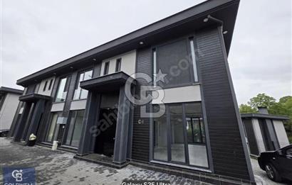 Başiskele'de Cihangir Country Sitesinde 4+1 Kiralık Villa