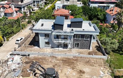 ÇANAKKALE DARDANOS’TA BOĞAZ MANZARALI SATILIK 2+1 VİLLA