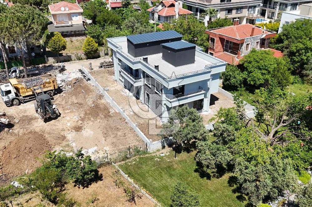 ÇANAKKALE DARDANOS’TA BOĞAZ MANZARALI SATILIK 2+1 VİLLA