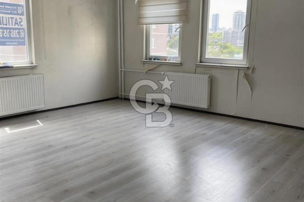 AYRANCI GÜZELTEPE MAHALLESİ VADİ SİTESİ`NDE SATILIK 2+1 DAİRE