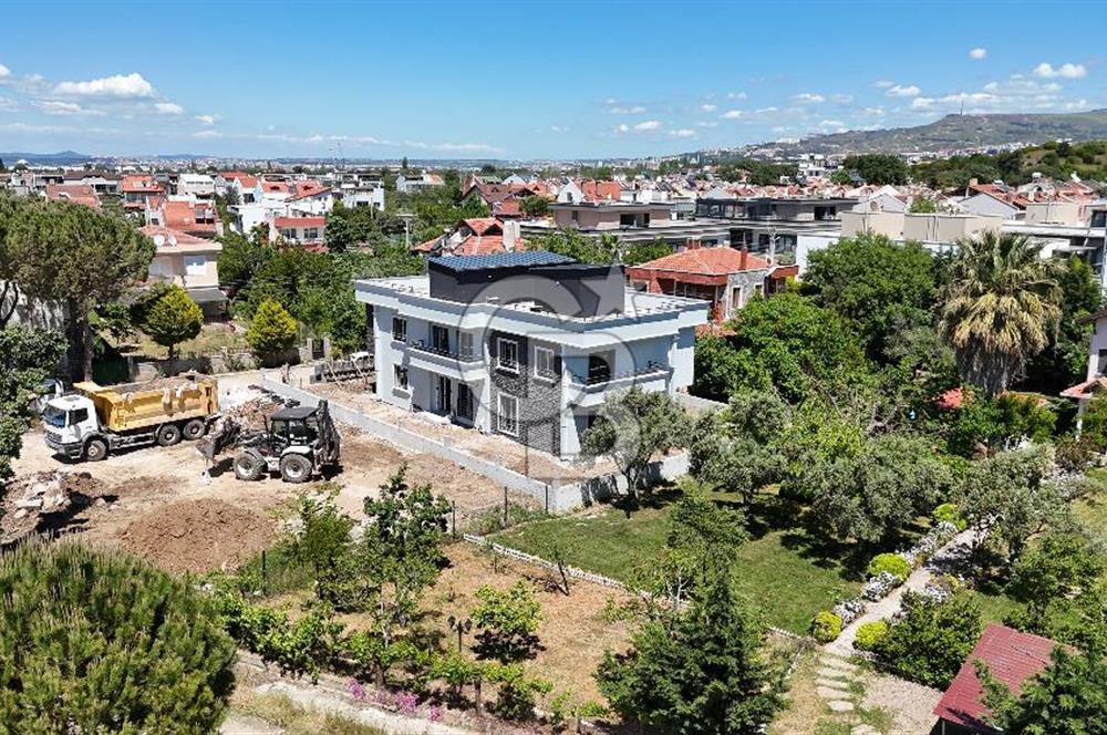 ÇANAKKALE DARDANOS’TA BOĞAZ MANZARALI SATILIK 2+1 VİLLA