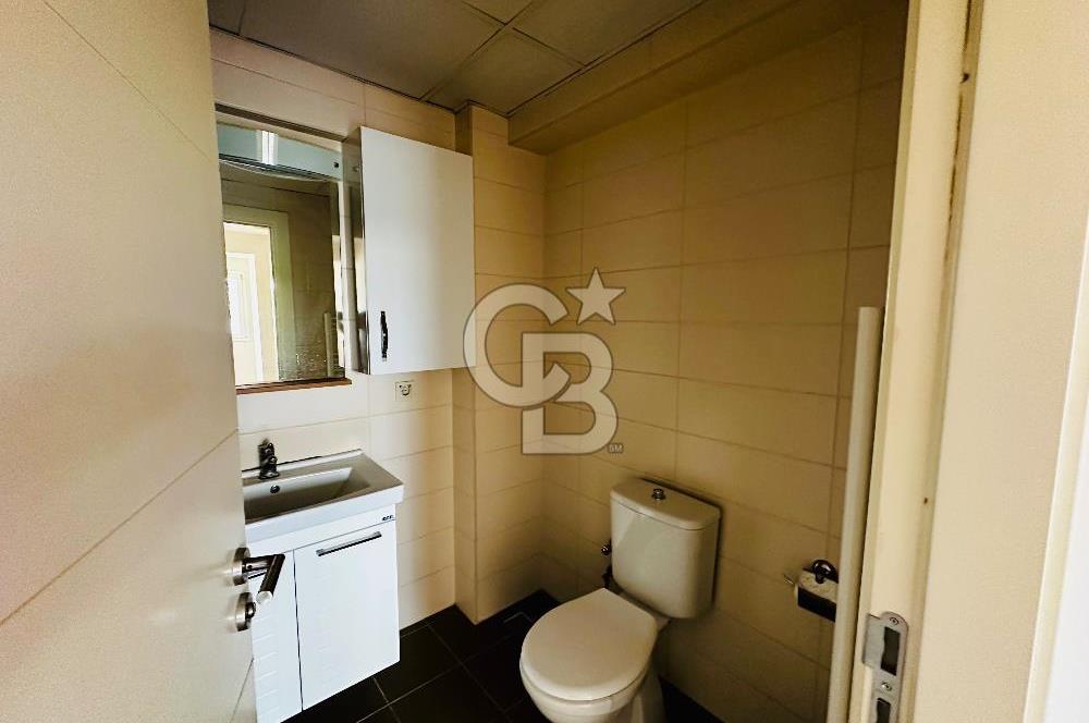 Bornova Yeşilova Üniversite Yakını  Satılık 2+1 Arakat Daire 
