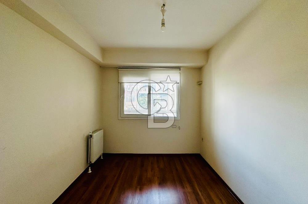 Bornova Yeşilova Üniversite Yakını  Satılık 2+1 Arakat Daire 