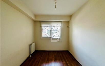 Bornova Yeşilova Üniversite Yakını  Satılık 2+1 Arakat Daire 
