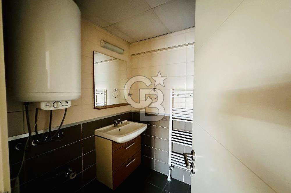 Bornova Yeşilova Üniversite Yakını  Satılık 2+1 Arakat Daire 