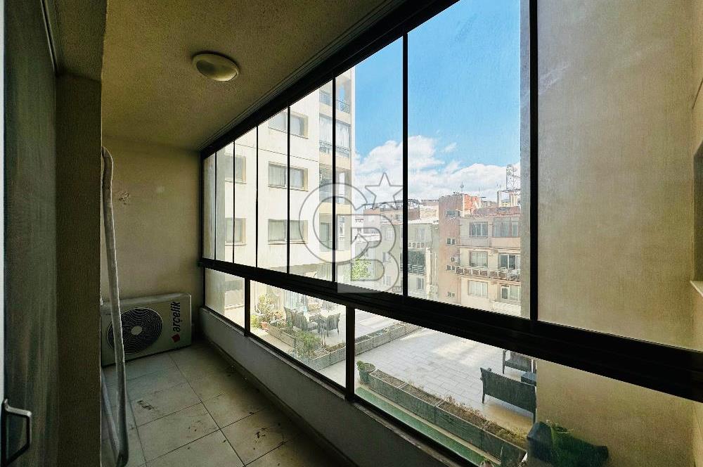 Bornova Yeşilova Üniversite Yakını  Satılık 2+1 Arakat Daire 