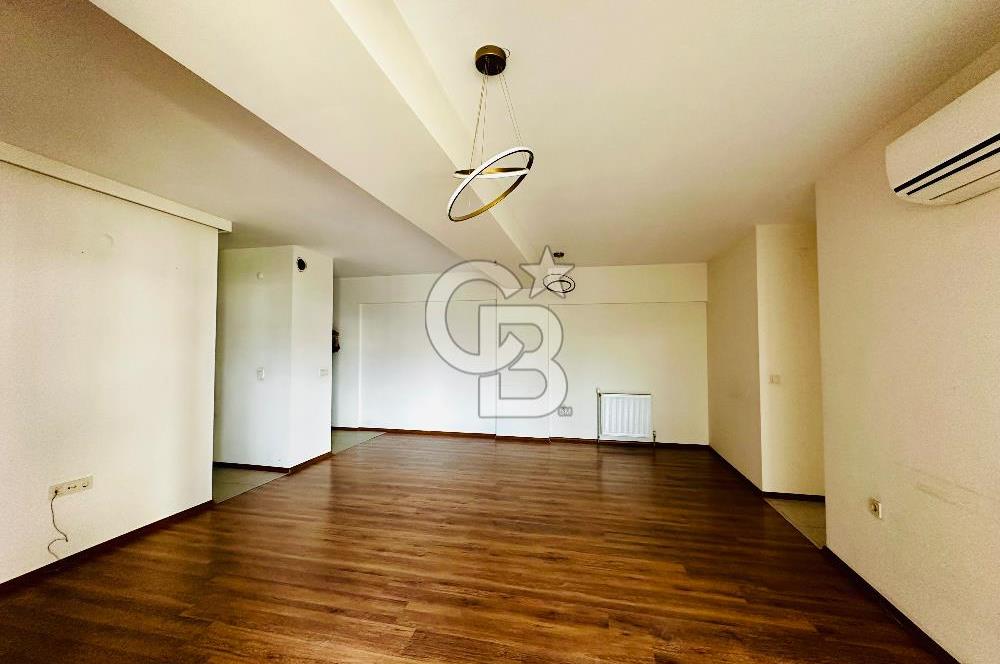 Bornova Yeşilova Üniversite Yakını  Satılık 2+1 Arakat Daire 