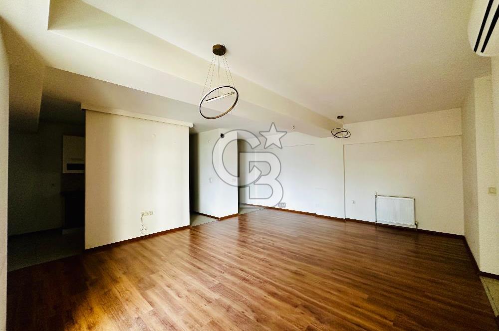 Bornova Yeşilova Üniversite Yakını  Satılık 2+1 Arakat Daire 