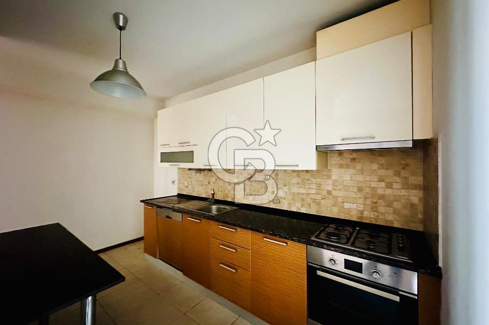 Bornova Yeşilova Üniversite Yakını  Satılık 2+1 Arakat Daire 