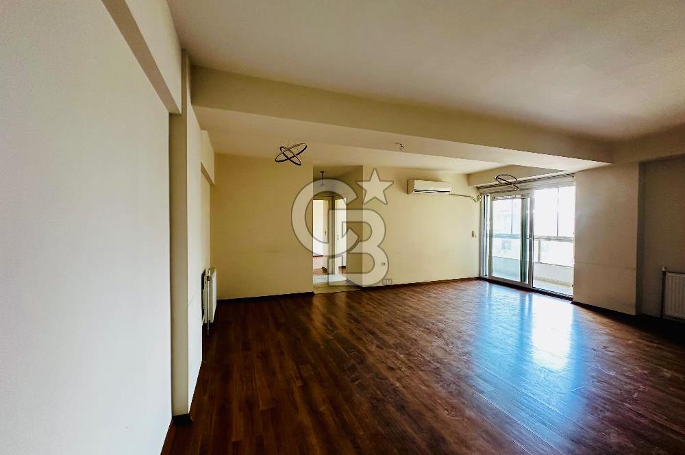 Bornova Yeşilova Üniversite Yakını  Satılık 2+1 Arakat Daire 