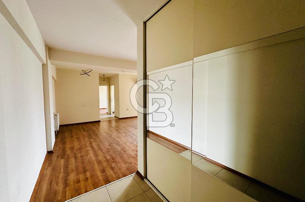 Bornova Yeşilova Üniversite Yakını  Satılık 2+1 Arakat Daire 