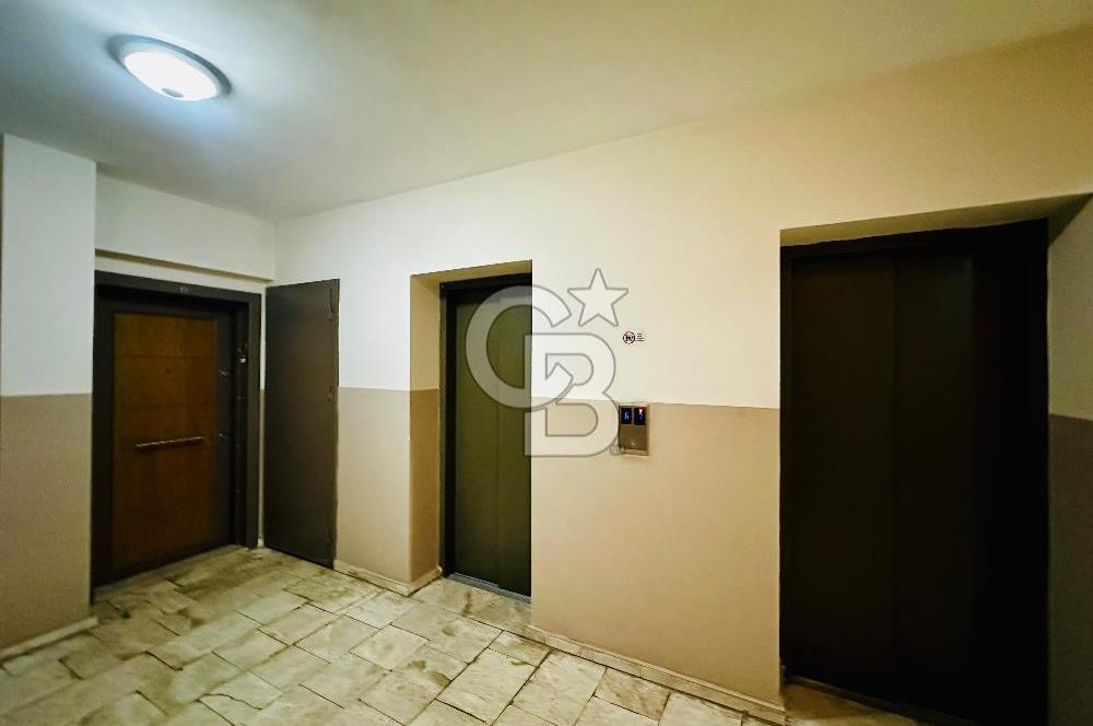 Bornova Yeşilova Üniversite Yakını  Satılık 2+1 Arakat Daire 