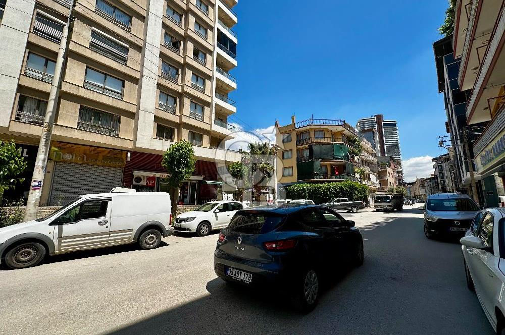 Bornova Yeşilova Üniversite Yakını  Satılık 2+1 Arakat Daire 