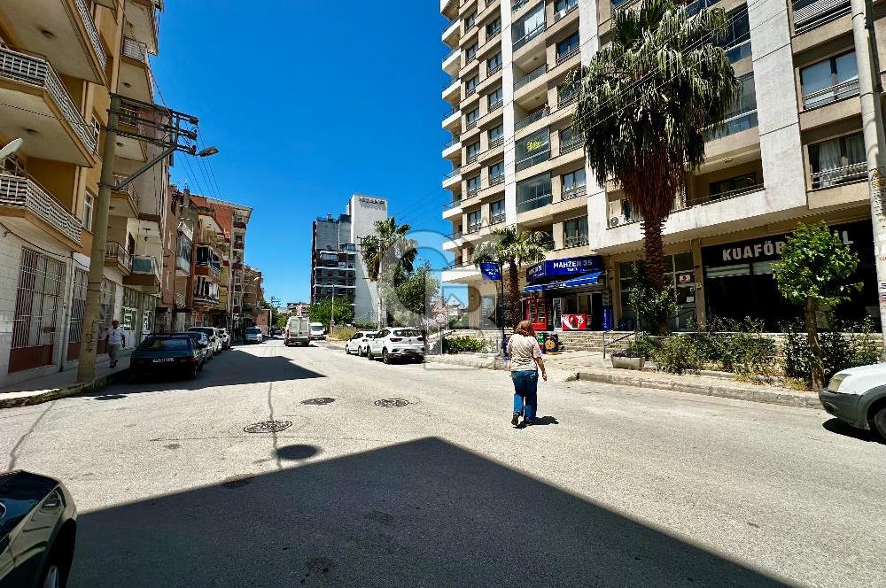 Bornova Yeşilova Üniversite Yakını  Satılık 2+1 Arakat Daire 