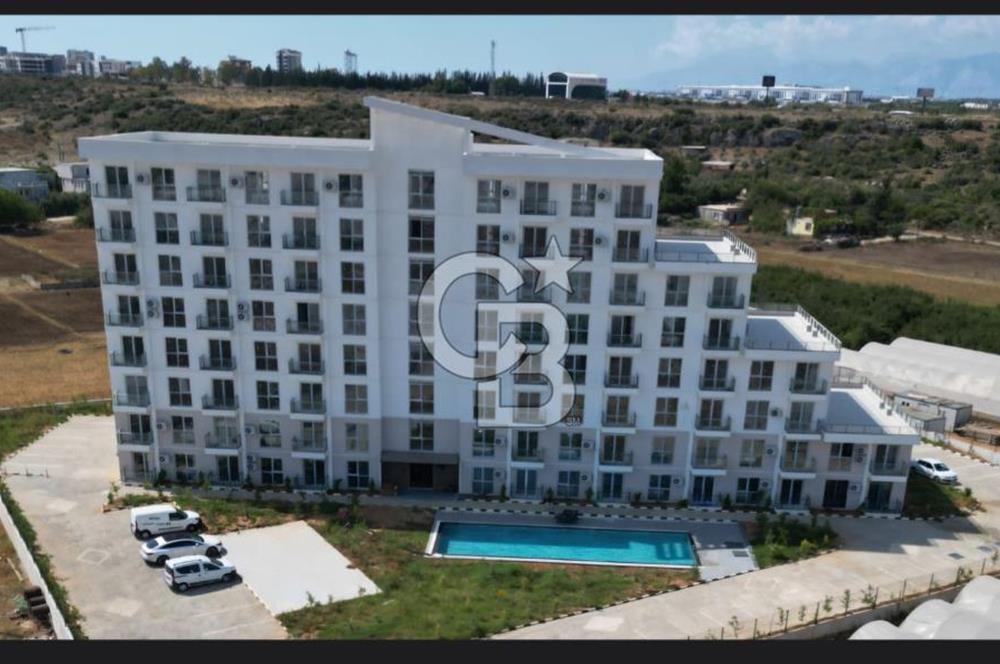 ANTALYA LARA PARKTA HAVALİMANI YANI HAVUZLU BALKONLU SIFIR DAİRE