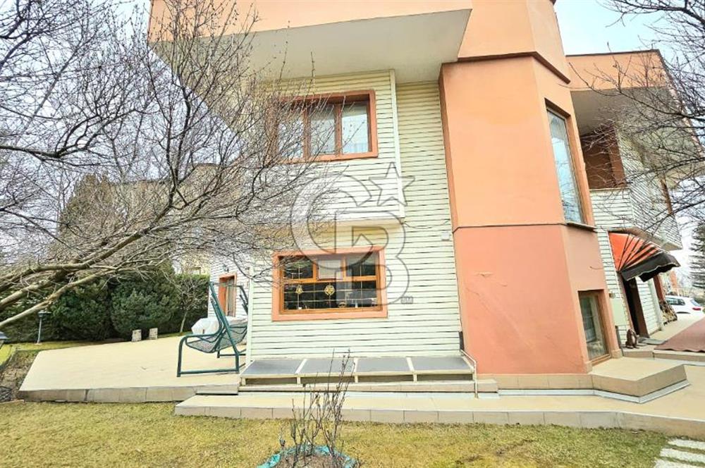ŞEHİTALİ SEKİZ EV SİTESİNDE KÖŞE PARSELDE BAKIMLI YAPILI 4+2
