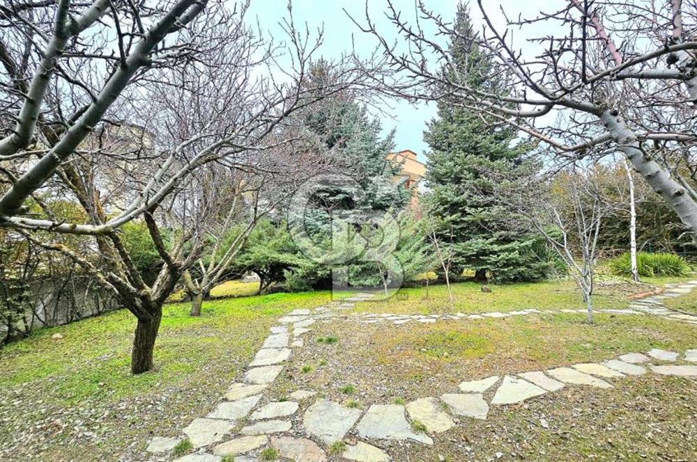 ŞEHİTALİ SEKİZ EV SİTESİNDE KÖŞE PARSELDE BAKIMLI YAPILI 4+2