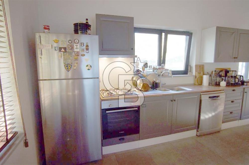 ASSOS KAZDAĞLARI HATTINDA, GENİŞ AHŞAP TERASLI, MODERN TAŞ EV
