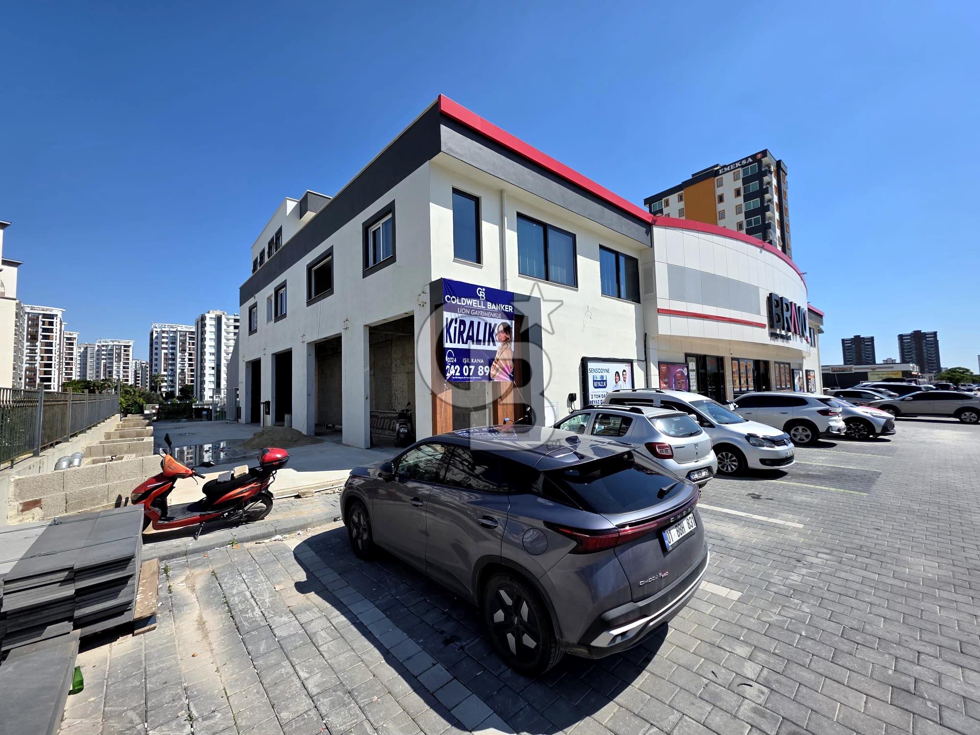 Gürselpaşa'da Kiralık 80.000 TL Geniş Mağaza ve Dükkan