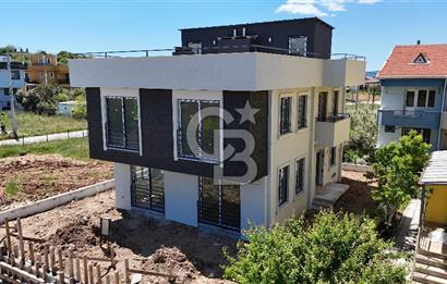 ÇANAKKALE DARDANOS’TA BOĞAZ MANZARALI SATILIK 2+1 VİLLA