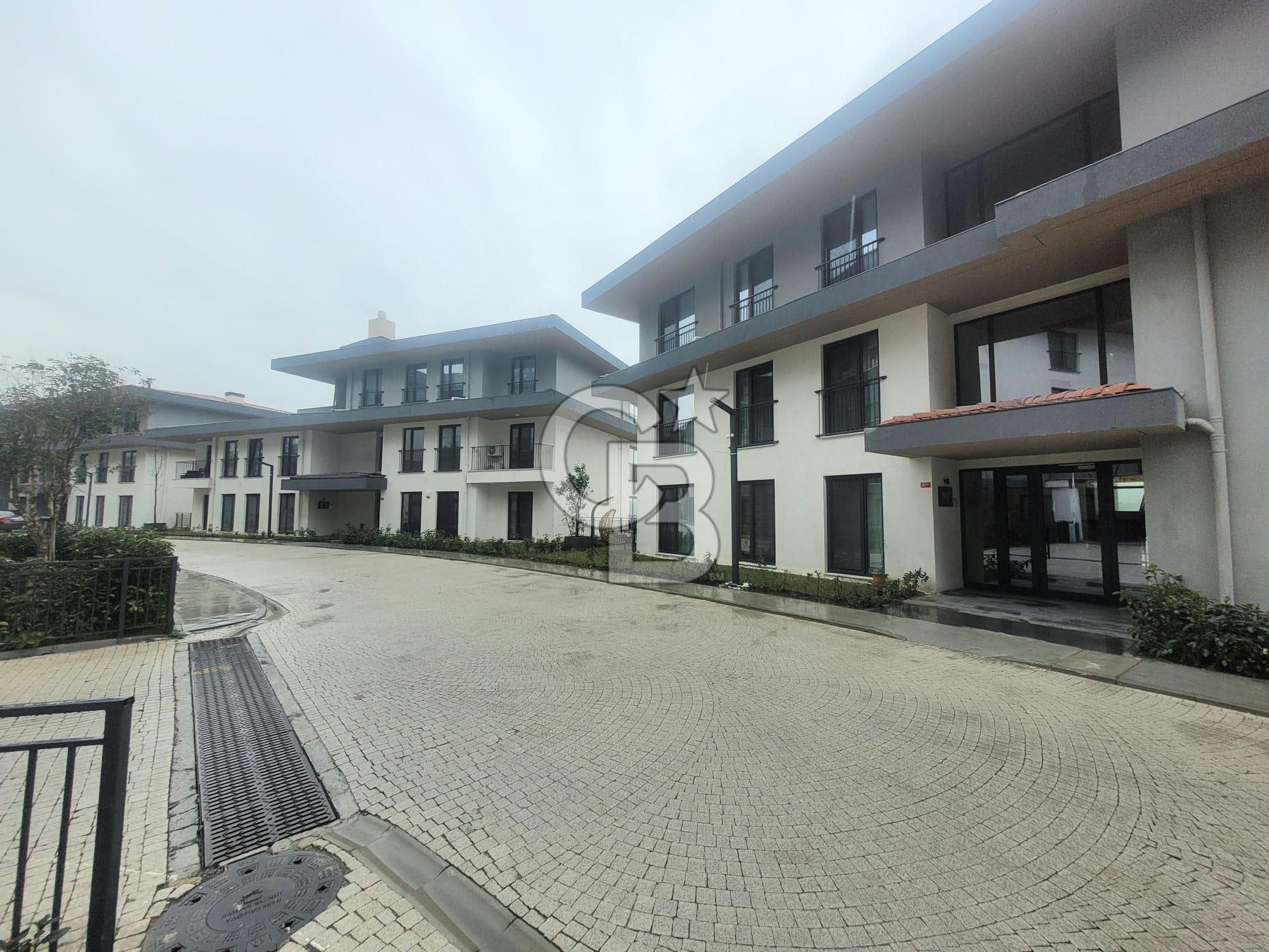 Bahçeşehir Vadi Evleri 1.Etap Satılık 5+1 Büyük Teras Loft Daire