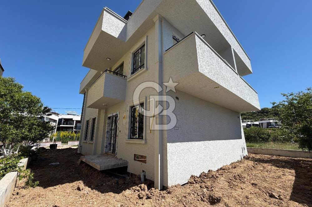 ÇANAKKALE DARDANOS’TA BOĞAZ MANZARALI SATILIK 2+1 VİLLA