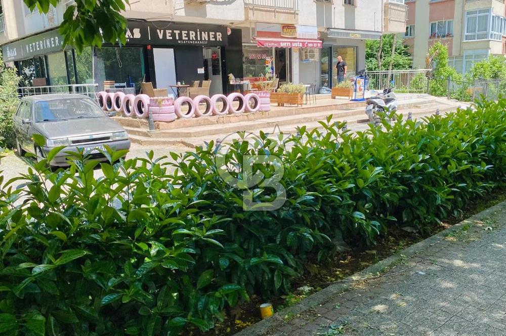 MERDİVENKÖY,ŞAİR ARŞİ CADDESİNDE KÖŞE KONUMLU DÜKKAN