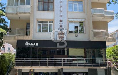 MERDİVENKÖY,ŞAİR ARŞİ CADDESİNDE KÖŞE KONUMLU DÜKKAN