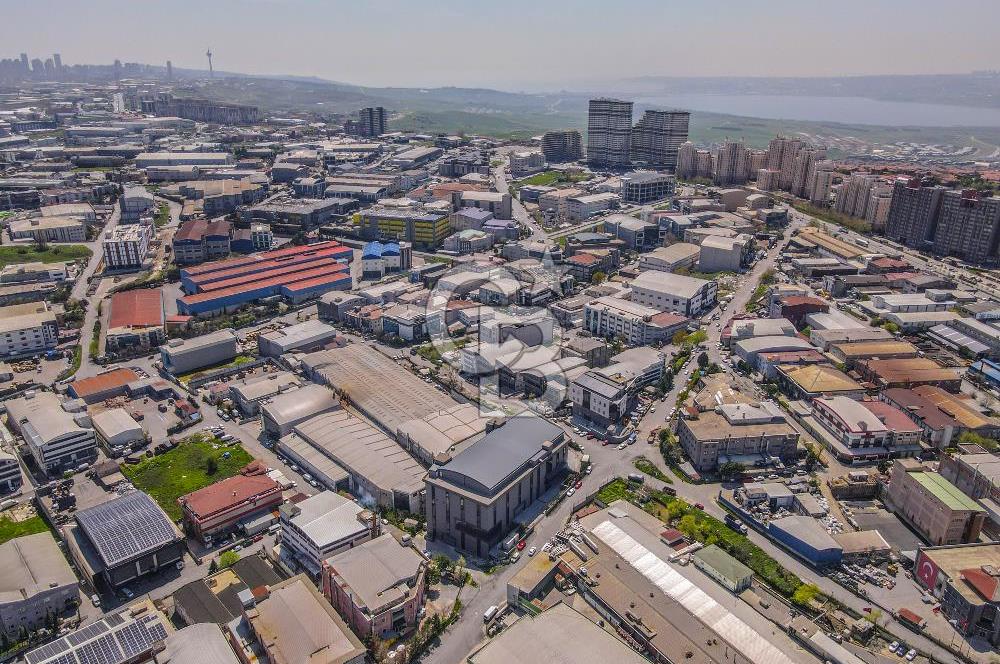 Esenyurt Akçaburgaz'da Satılık 15.775 Fabrika - Depo