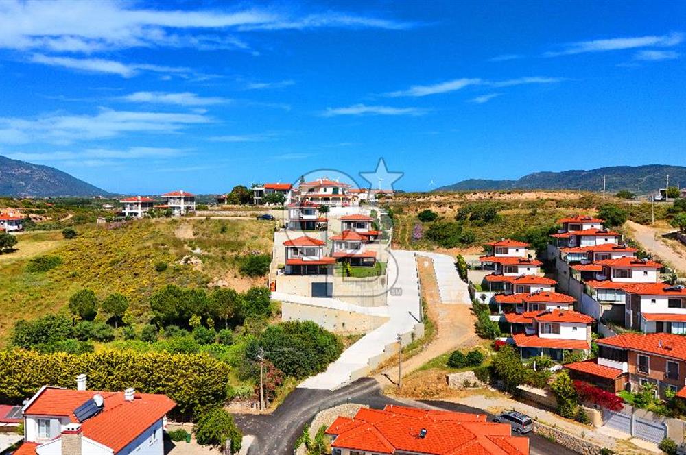 Datça Burgaz'da Panoramik Deniz Manzaralı 6+2 Villa