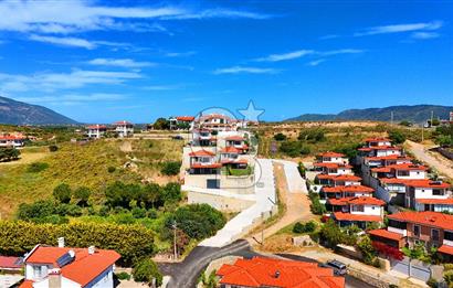 Datça Burgaz'da Panoramik Deniz Manzaralı 6+2 Villa